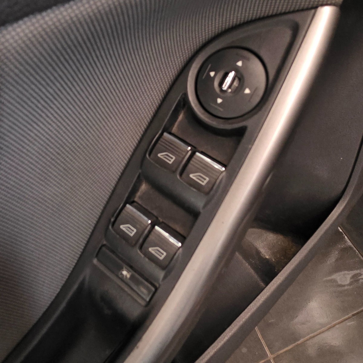 Ford Focus 1.0 EcoBoost 100 CV Start&Stop Titanium (9)