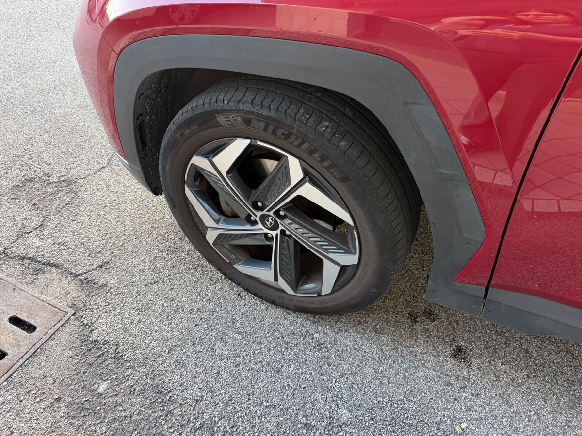 Hyundai Tucson 1.6 hev Exellence 4wd auto (5)
