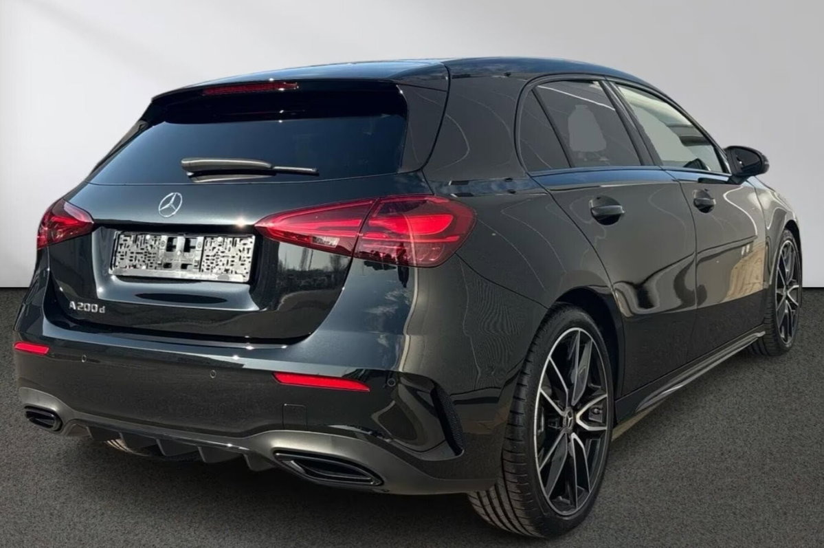 Mercedes-Benz Classe A 200 d Automatic 4Matic Premium (3)