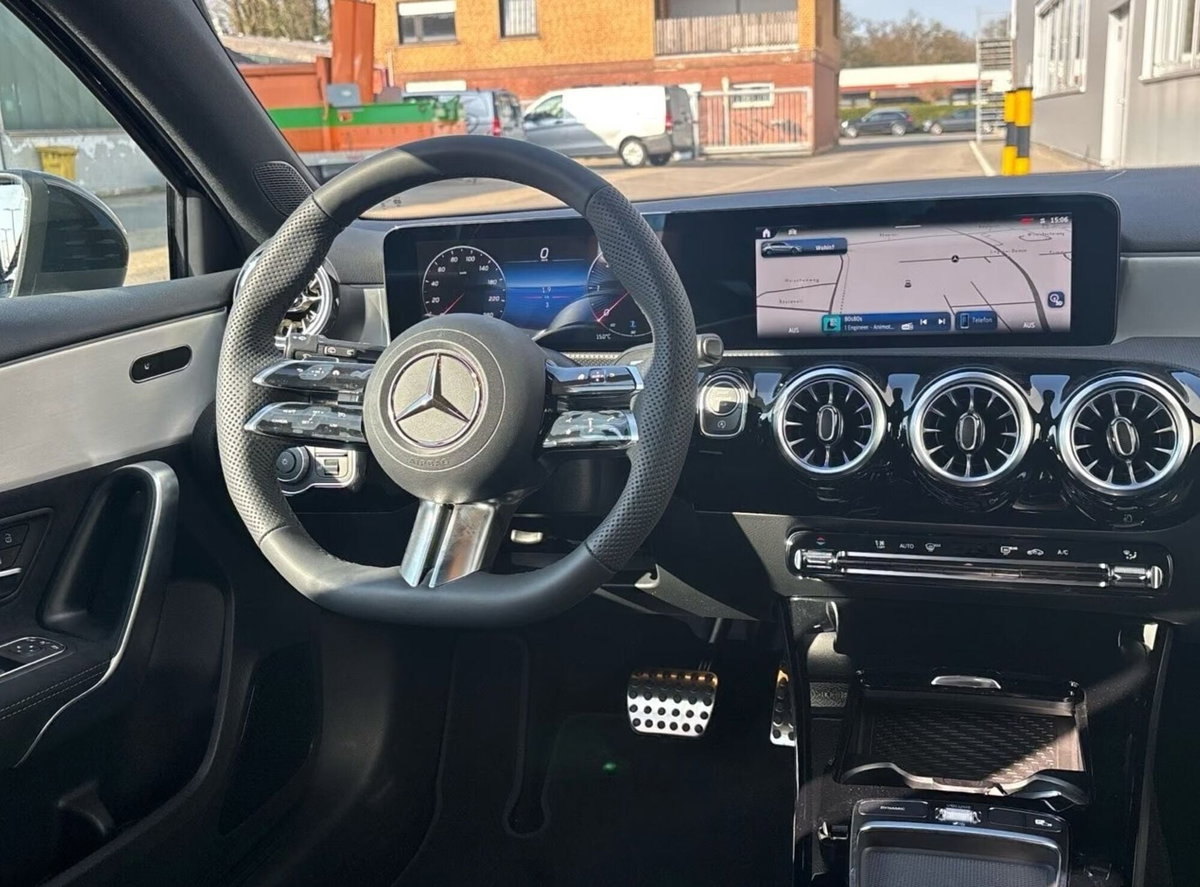Mercedes-Benz Classe A 200 d Automatic 4Matic Premium (8)