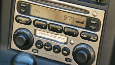 Mazda MX-5 1.8i 16V cat (6)