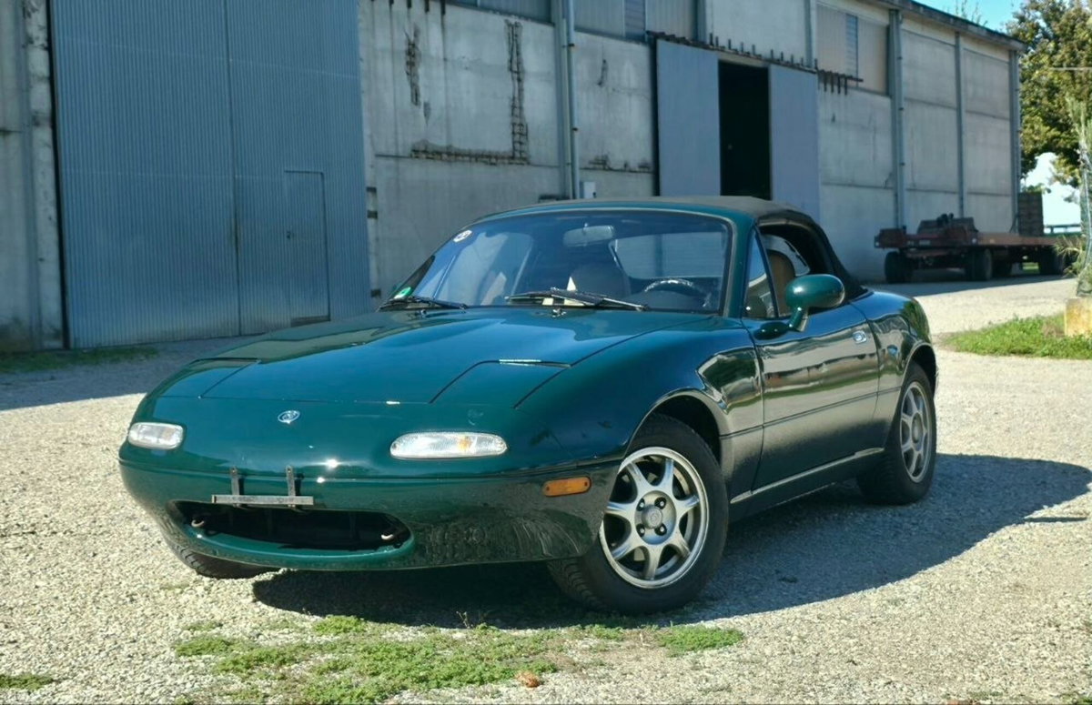 Mazda MX-5 1.8i 16V cat (8)