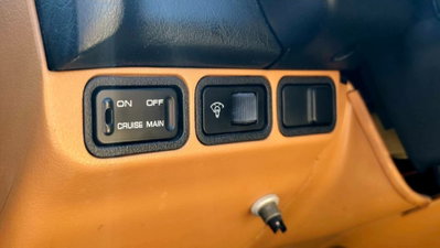 Mazda MX-5 1.8i 16V cat (9)