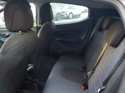 Lancia Ypsilon 1.2 69 CV 5 porte GPL Ecochic Alberta Ferretti (7)