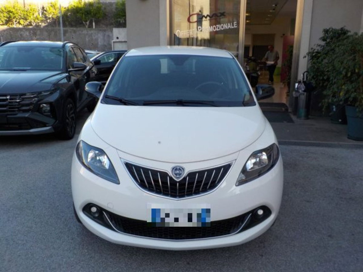 Lancia Ypsilon 1.0 FireFly 5 porte S&S Hybrid Gold Plus