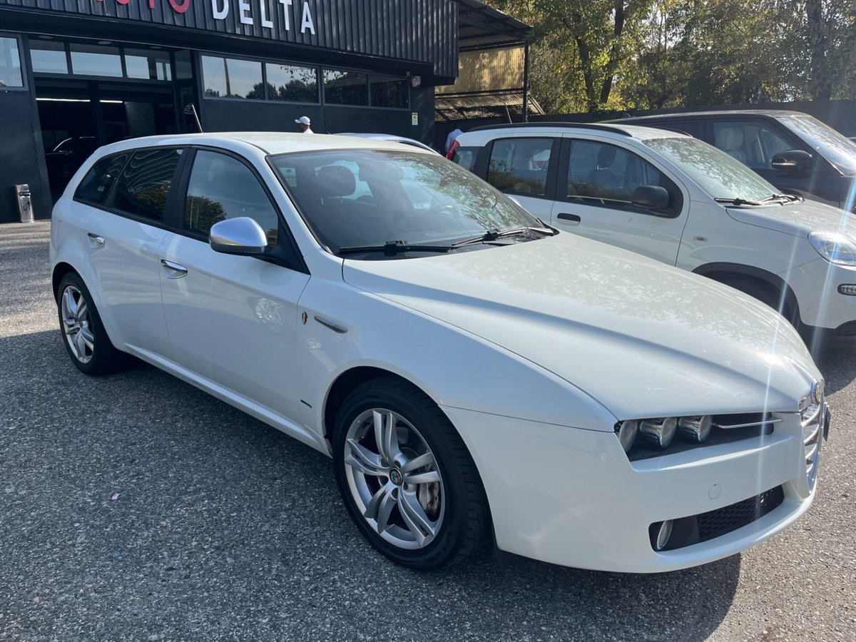 Alfa Romeo 159 SportWagon 2.0 JTDm 136 CV Sportwagon Super (3)