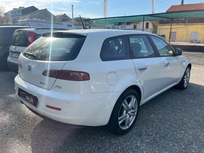 Alfa Romeo 159 SportWagon 2.0 JTDm 136 CV Sportwagon Super (5)