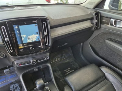 Volvo XC40 D3 AWD Inscription (13)