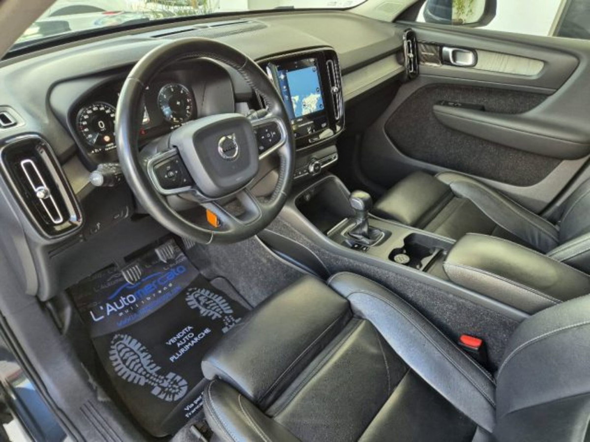 Volvo XC40 D3 AWD Inscription (7)