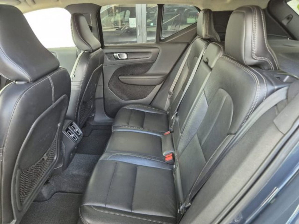 Volvo XC40 D3 AWD Inscription (9)