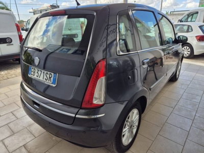 Lancia Musa 1.3 Mjt 16V 95 CV DPF Oro (4)