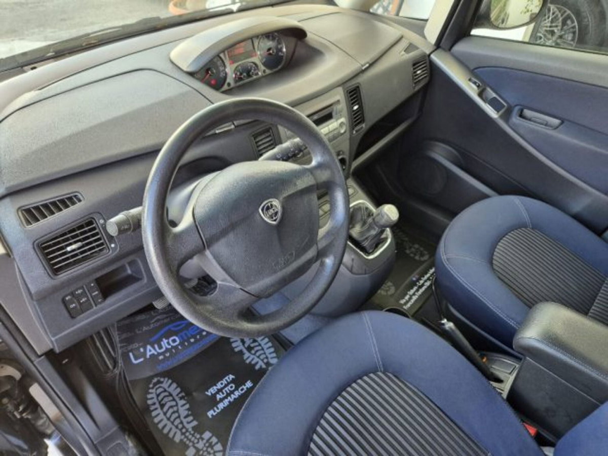 Lancia Musa 1.3 Mjt 16V 95 CV DPF Oro (7)