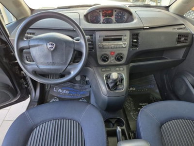 Lancia Musa 1.3 Mjt 16V 95 CV DPF Oro (9)