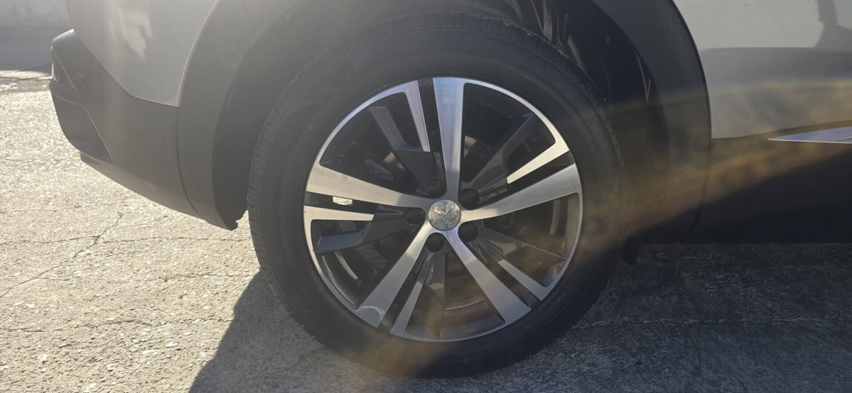Peugeot 3008 BlueHDi 130 S&S EAT8 Allure Pack (11)