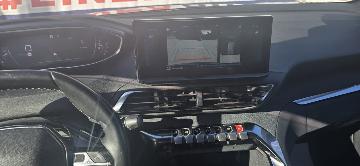 Peugeot 3008 BlueHDi 130 S&S EAT8 Allure Pack (13)