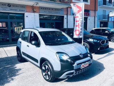 Fiat Panda 1.0 FireFly S&S Hybrid City Cross (11)