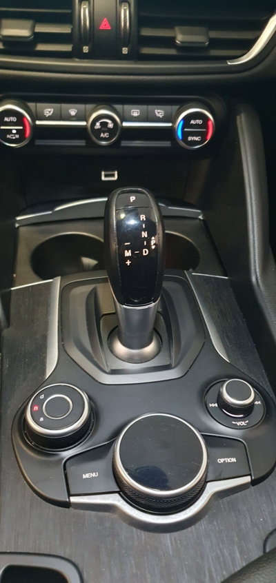 Alfa Romeo Giulia 2.2 Turbodiesel 160 CV Super (10)