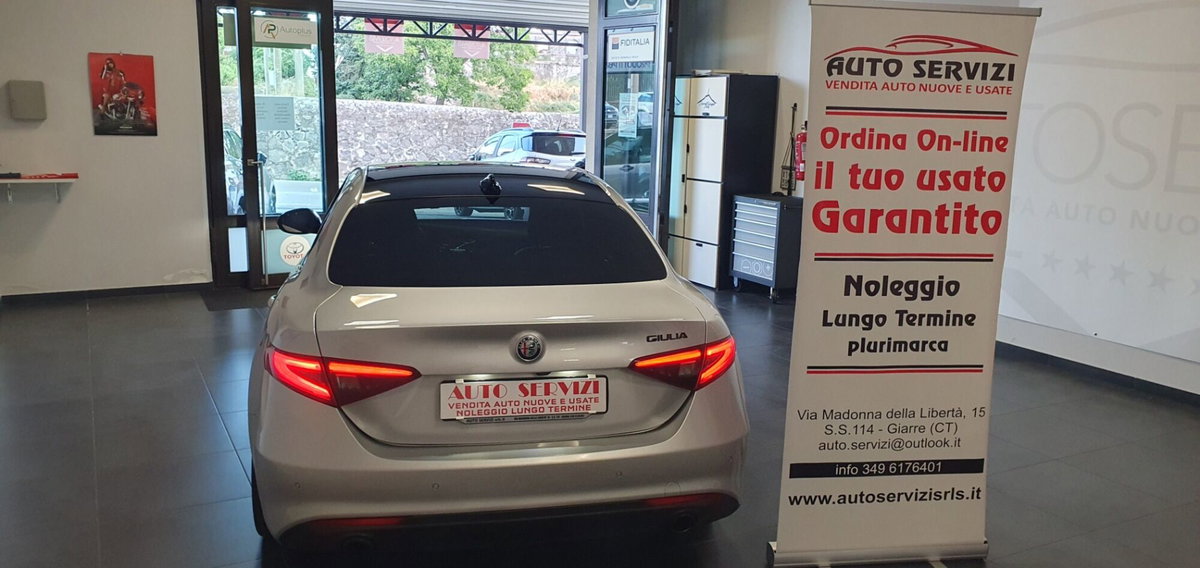 Alfa Romeo Giulia 2.2 Turbodiesel 160 CV Super (15)