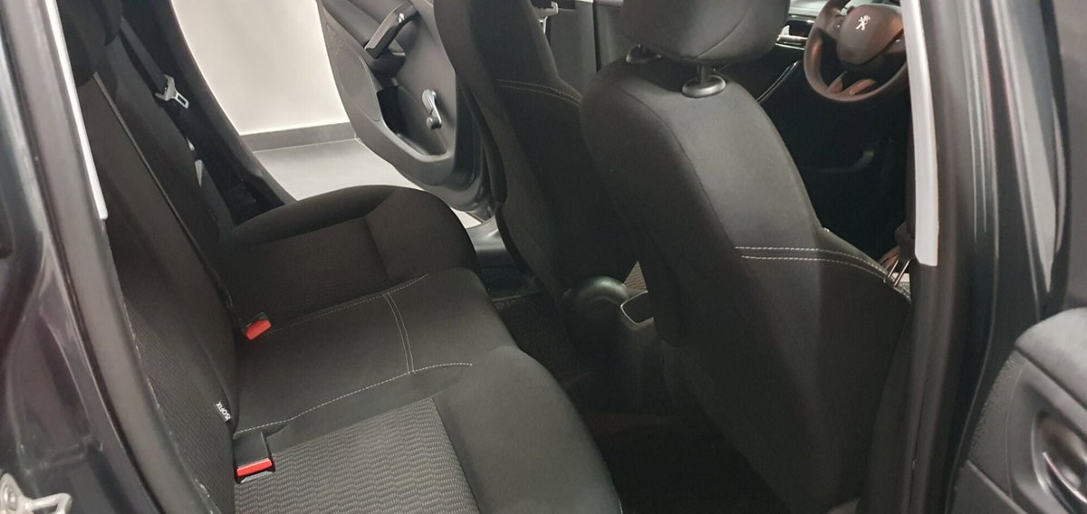Peugeot 208 75 5 porte Active (11)