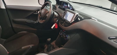 Peugeot 208 75 5 porte Active (9)