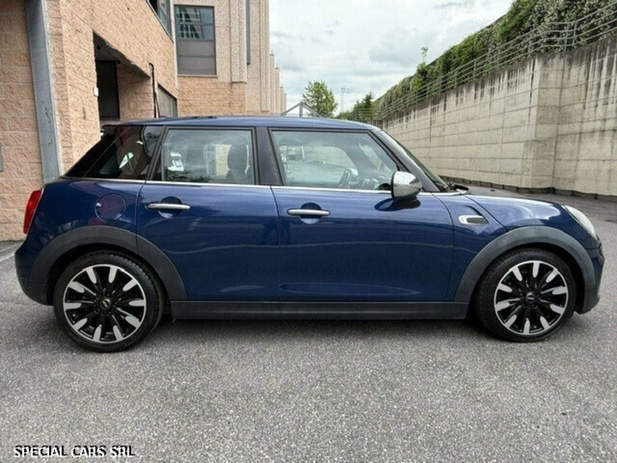 MINI Mini 1.5 Cooper D (5)