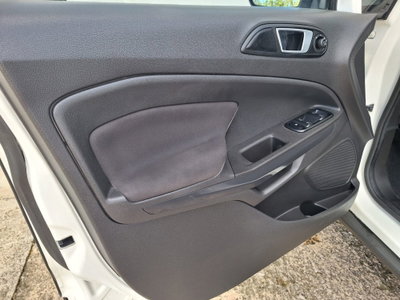 Ford EcoSport 1.5 TDCi 95 CV Plus (19)