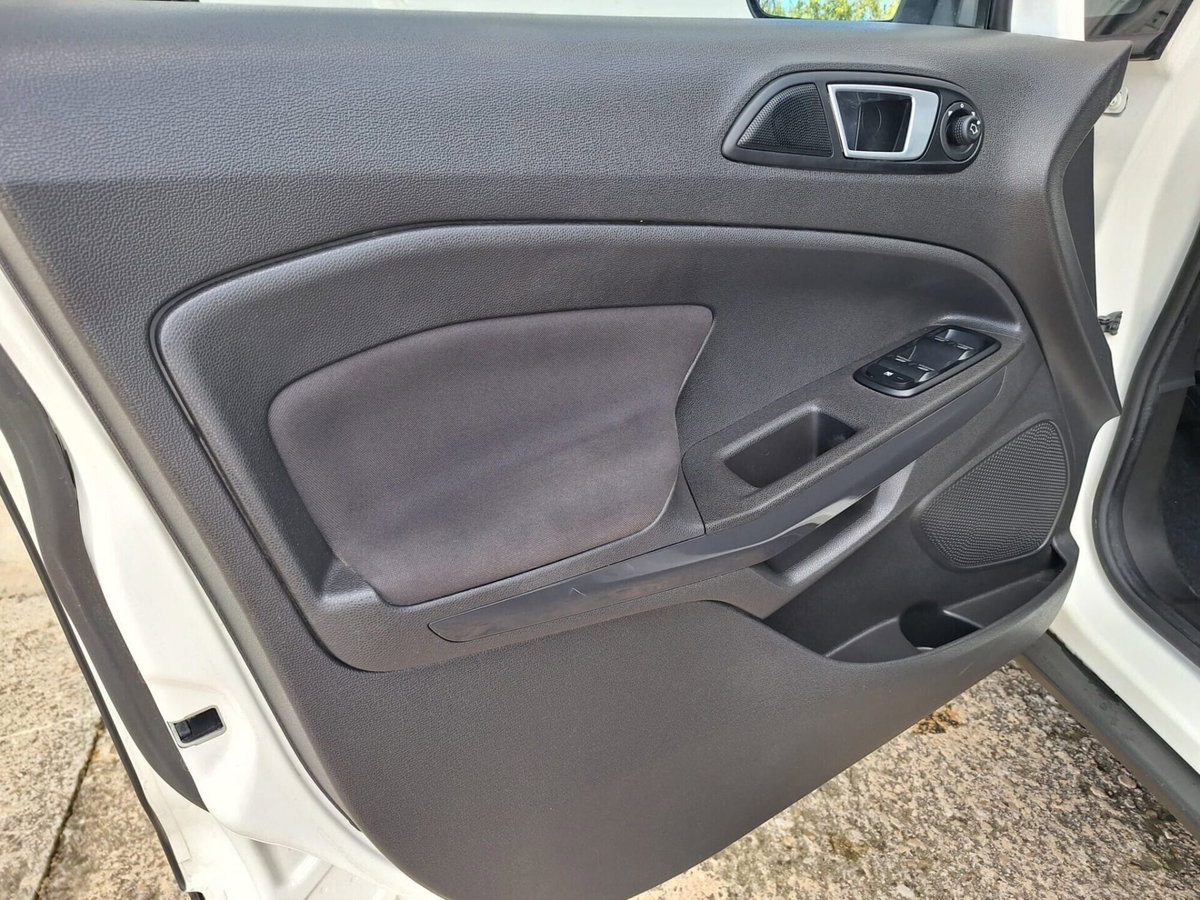 Ford EcoSport 1.5 TDCi 95 CV Plus (19)