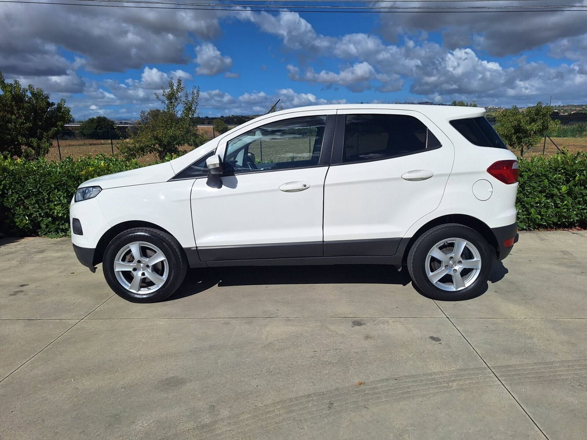 Ford EcoSport 1.5 TDCi 95 CV Plus (2)