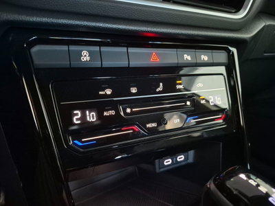 Volkswagen T-Roc 1.0 TSI R-Line (18)