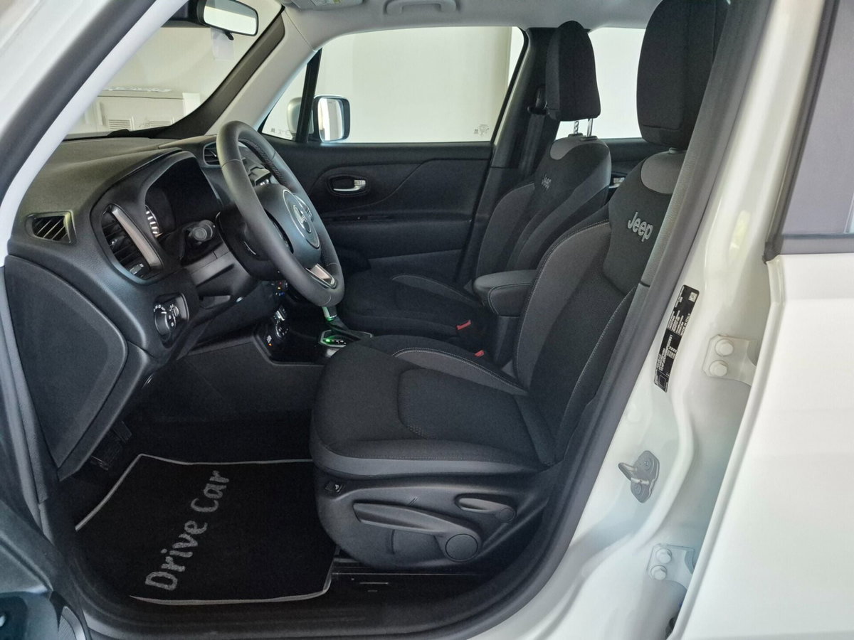 Jeep Renegade 1.3 T4 190CV PHEV 4xe AT6 Limited (10)
