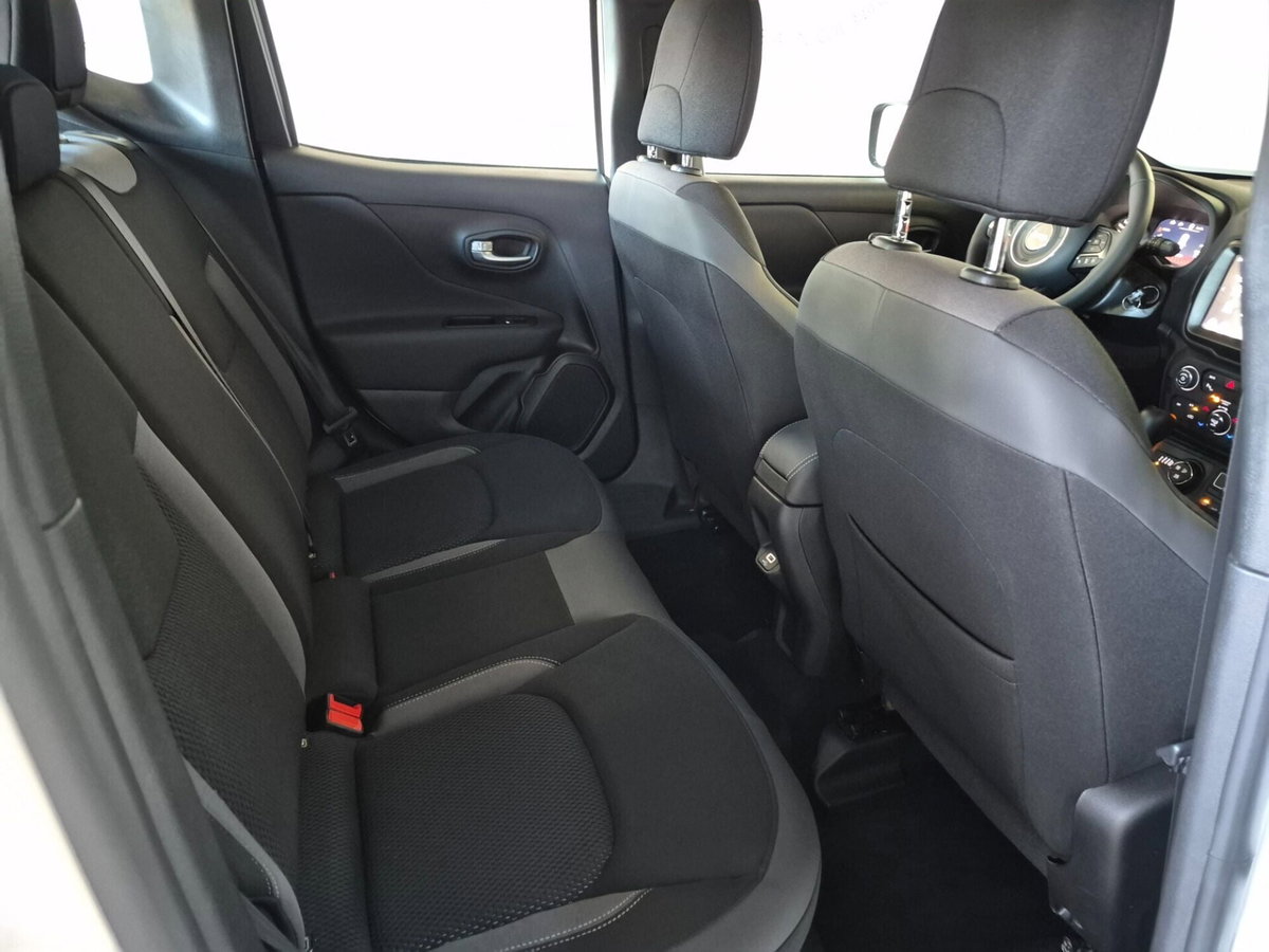 Jeep Renegade 1.3 T4 190CV PHEV 4xe AT6 Limited (13)