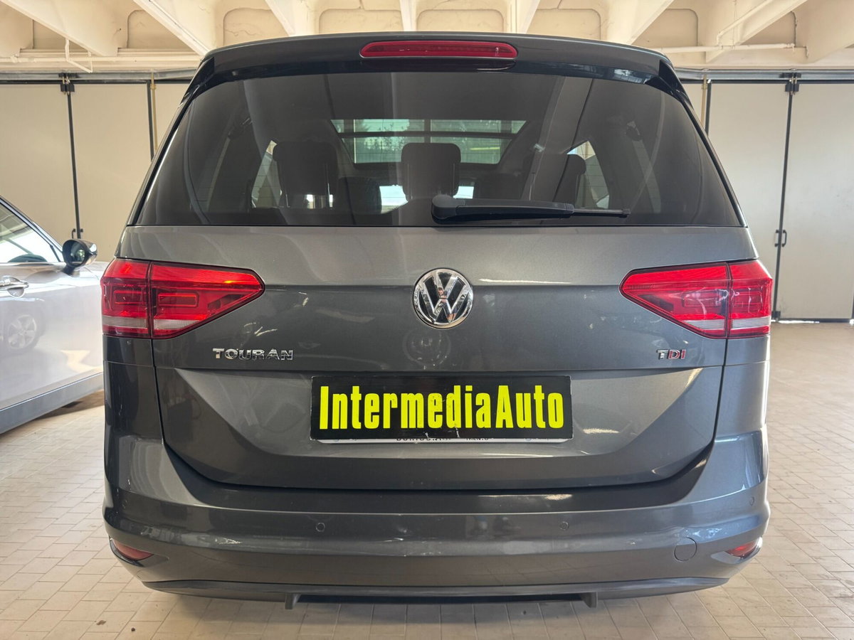Volkswagen Touran 1.6 TDI 115 CV SCR Highline BlueMotion Technology (6)
