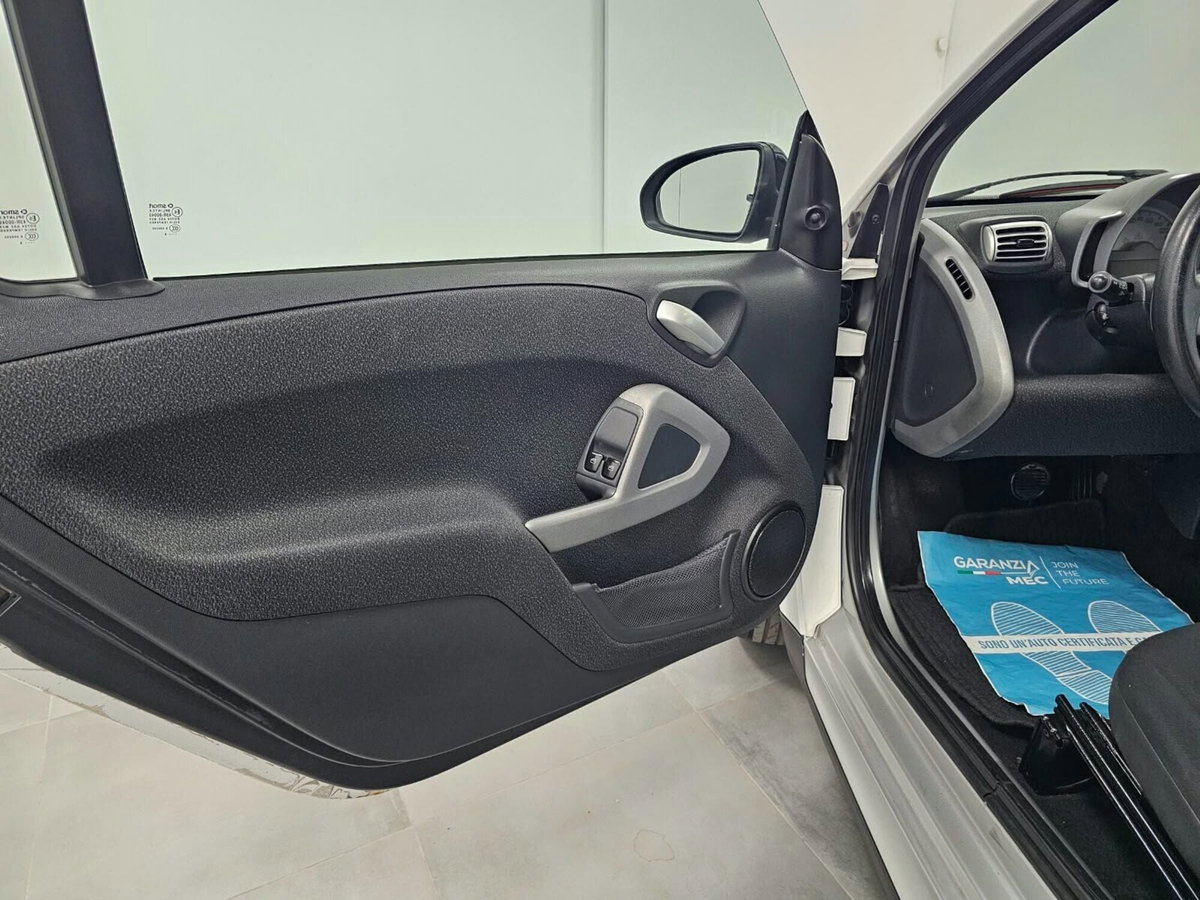 smart Fortwo 1000 62 kW coupé pulse (11)