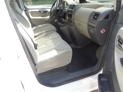 Fiat Scudo Furgone 2.0 MJT PC-TN Furgone Vetrato 12q. Comfort (11)