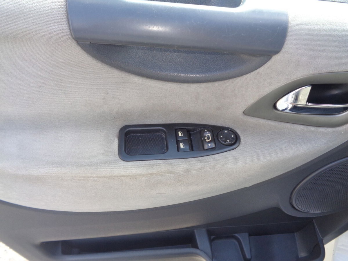 Fiat Scudo Furgone 2.0 MJT PC-TN Furgone Vetrato 12q. Comfort (9)