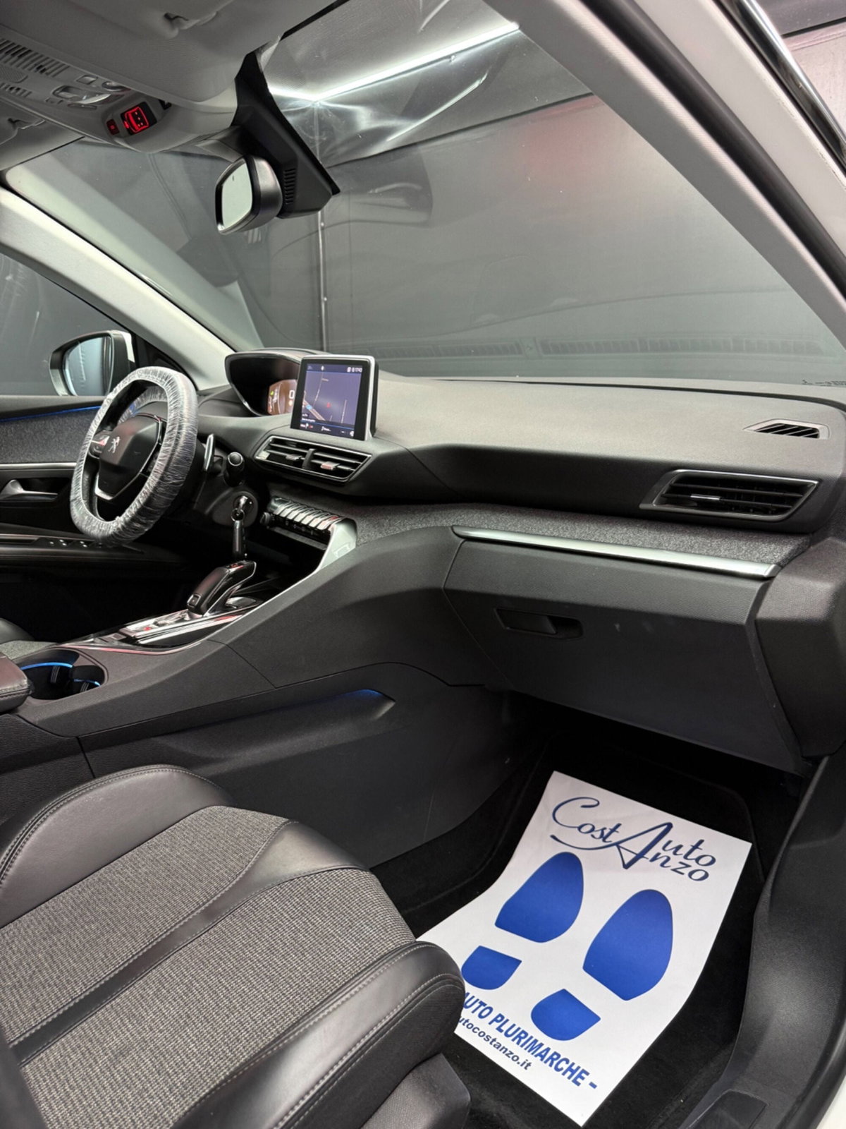 Peugeot 3008 BlueHDi 120 EAT6 S&S Allure (10)