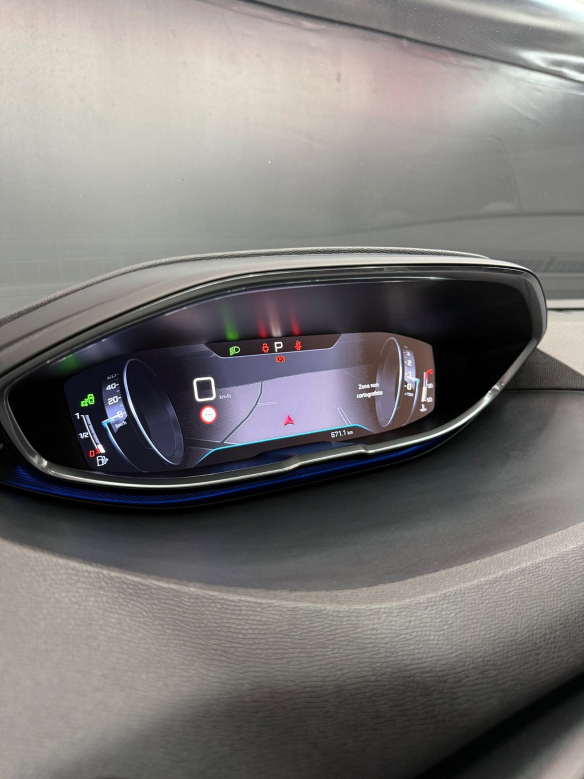 Peugeot 3008 BlueHDi 120 EAT6 S&S Allure (12)