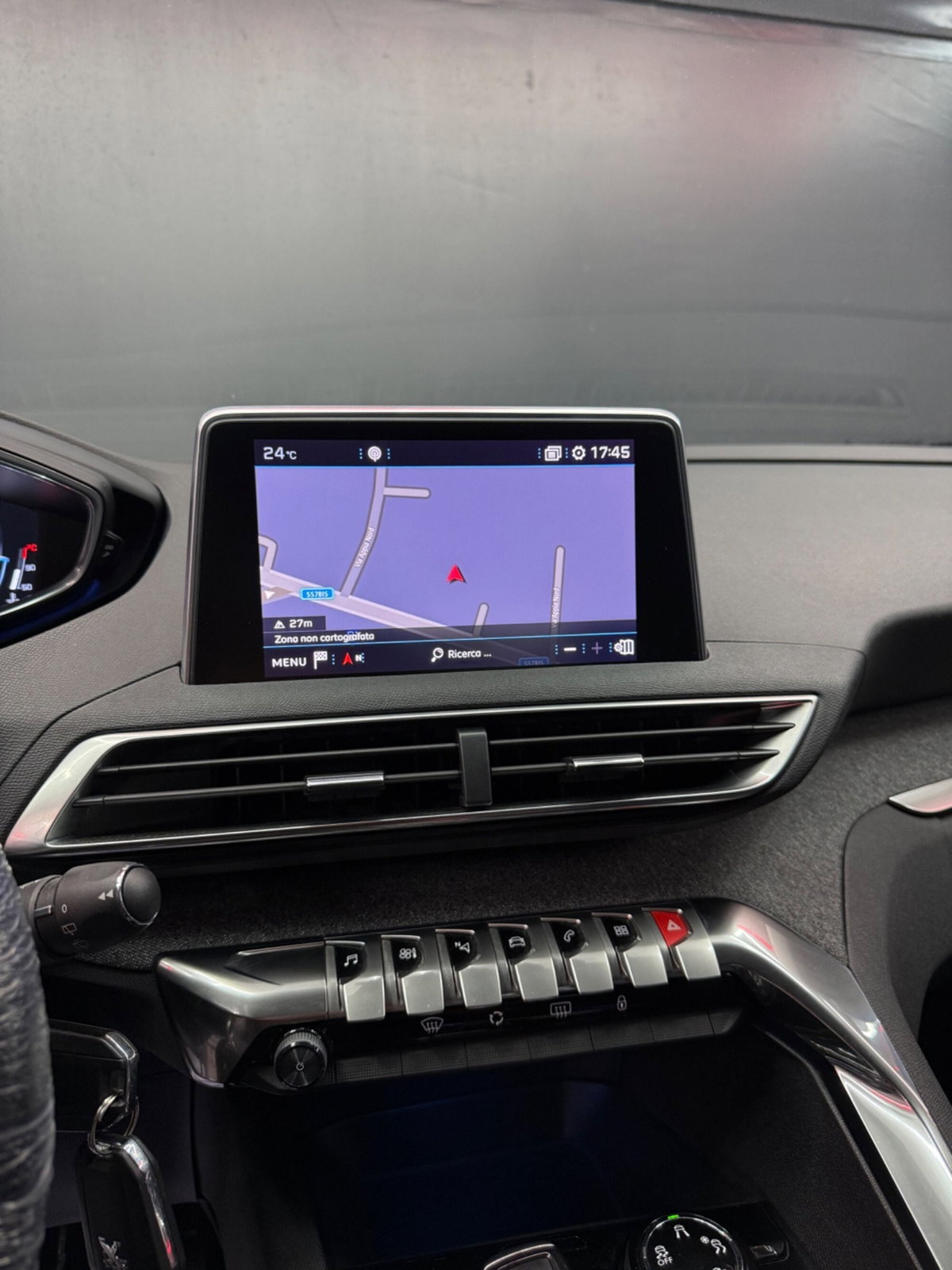 Peugeot 3008 BlueHDi 120 EAT6 S&S Allure (15)
