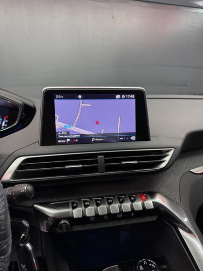 Peugeot 3008 BlueHDi 120 EAT6 S&S Allure (15)