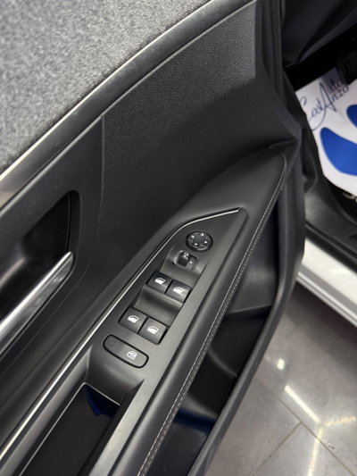 Peugeot 3008 BlueHDi 120 EAT6 S&S Allure (17)