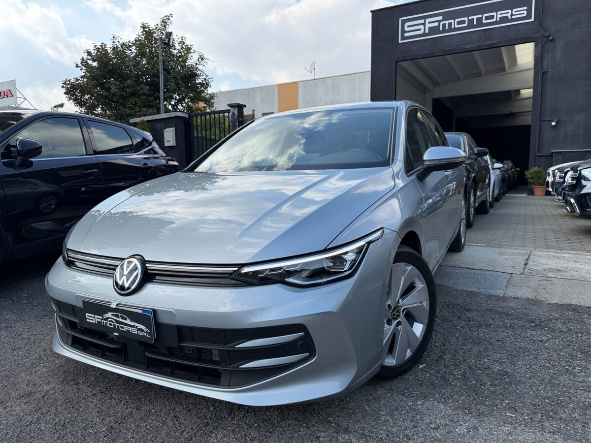 Volkswagen Golf 2.0 TDI 150 CV DSG SCR R-Line (2)