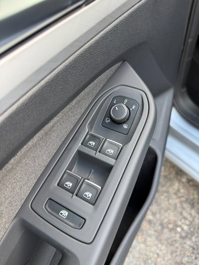 Volkswagen Golf 2.0 TDI 150 CV DSG SCR R-Line (9)