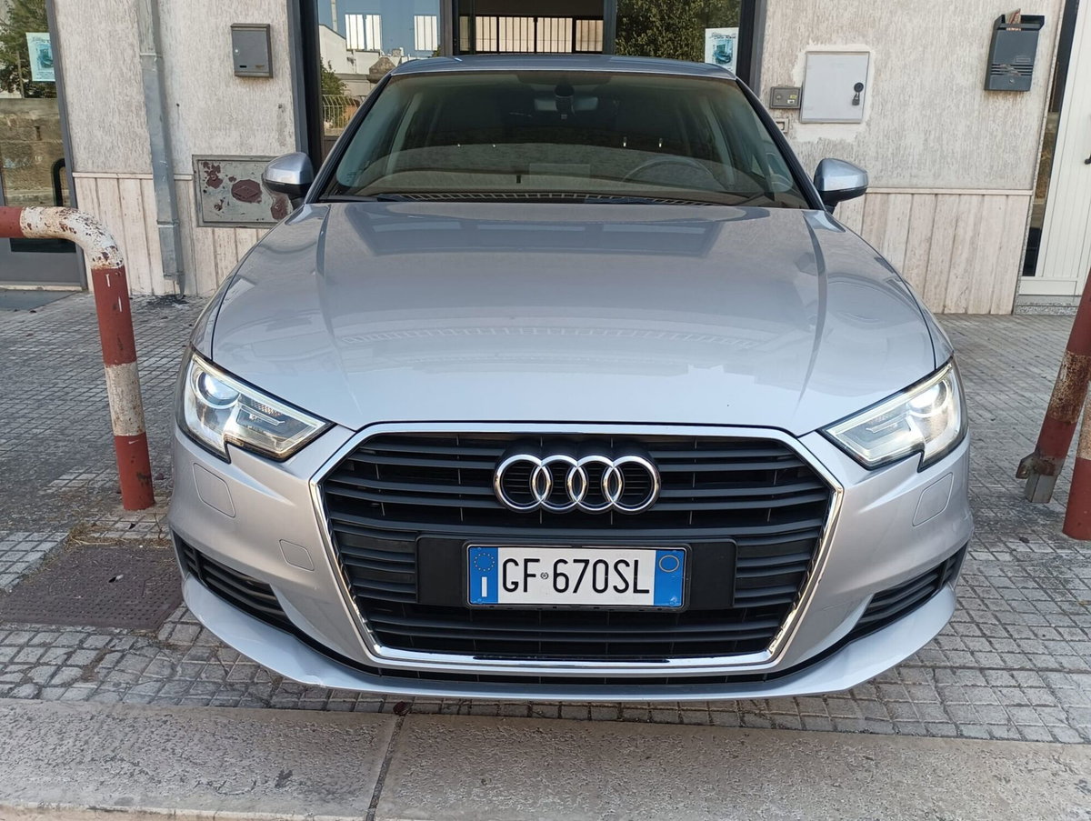 Audi A3 Sportback 1.6 TDI S tronic Business (2)