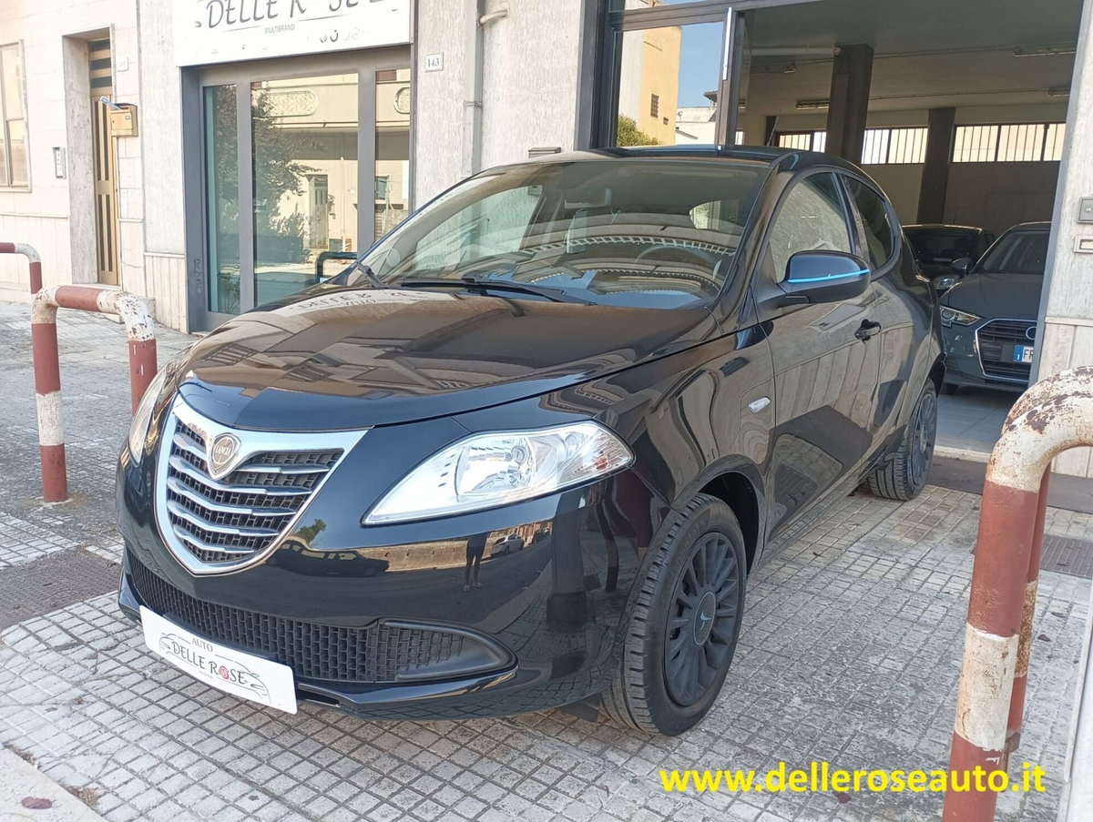 Lancia Ypsilon 1.2 69 CV 5 porte Elefantino Blu