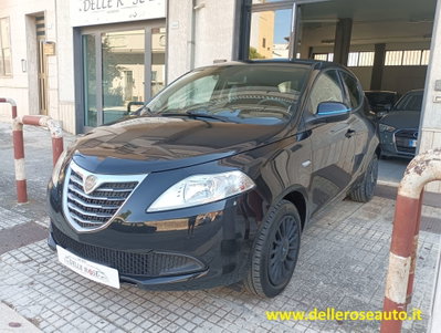 Lancia Ypsilon 1.2 69 CV 5 porte Elefantino Blu usata