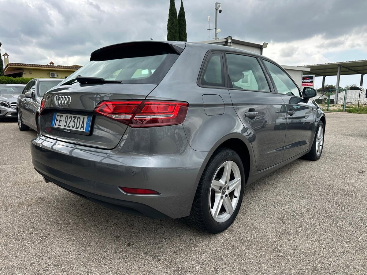 Audi A3 1.6 TDI ultra Attraction (3)