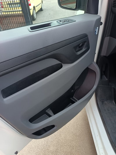 Opel Vivaro Furgone 1.5 Diesel 120CV S&S PL-TN M Furgone Enjoy (6)