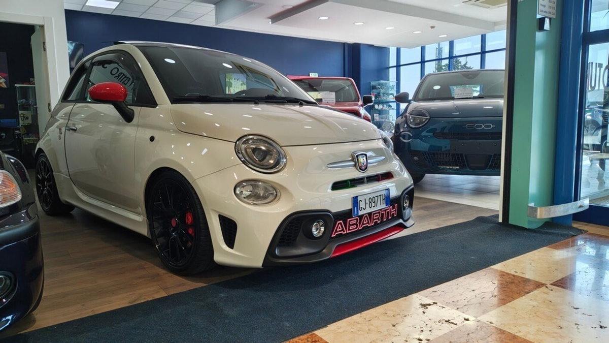 Abarth 595 595 1.4 Turbo T-Jet 160 CV Pista (2)