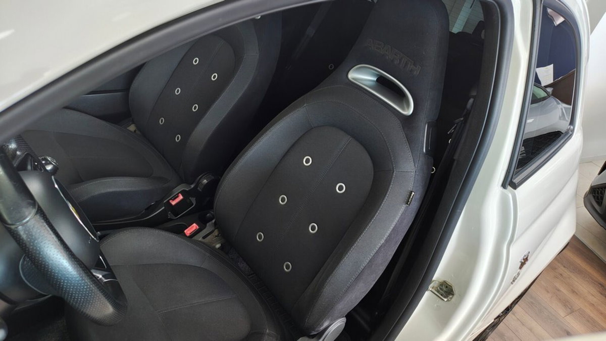 Abarth 595 595 1.4 Turbo T-Jet 160 CV Pista (6)