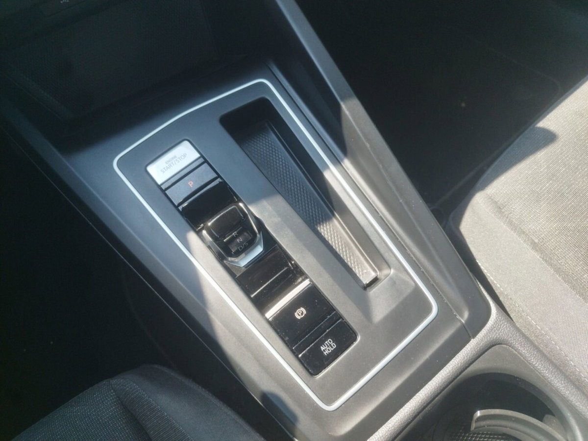 Volkswagen Golf 2.0 TDI DSG SCR Style (10)
